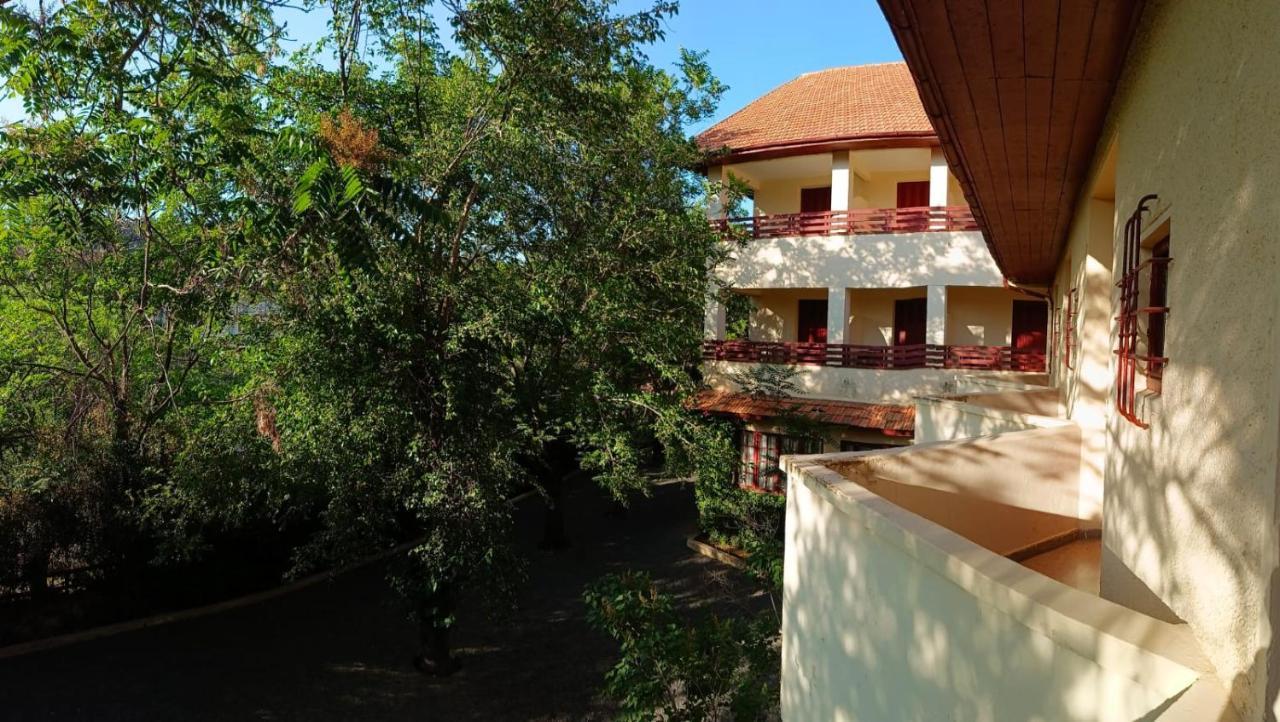 أزرو Hotel Panorama المظهر الخارجي الصورة